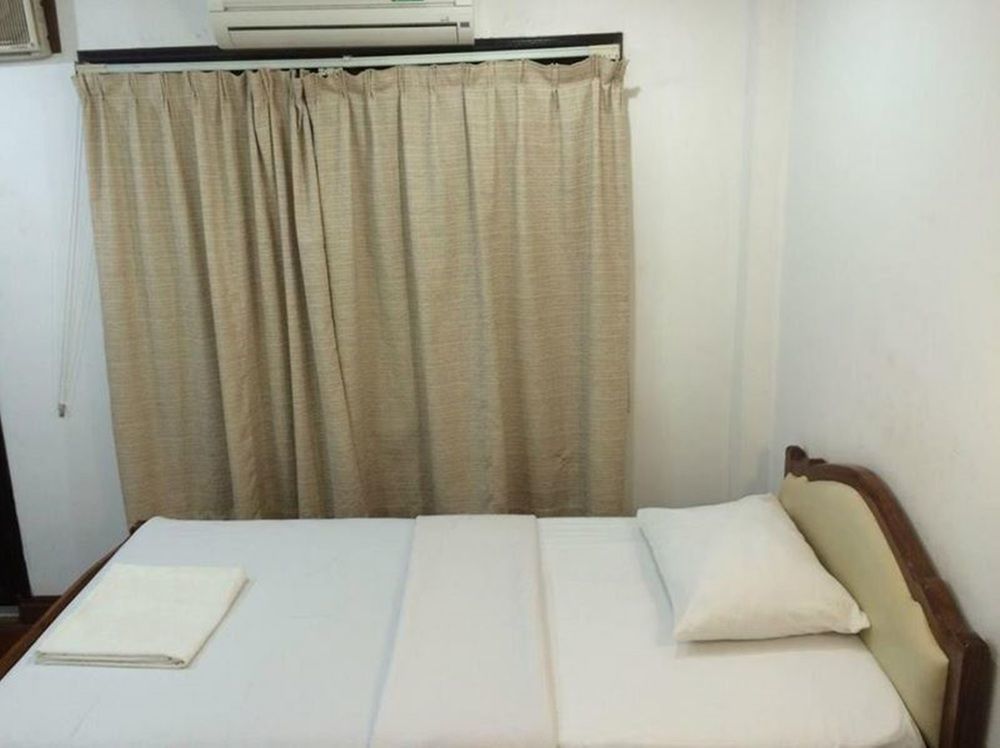 Douang Deuane Hotel Vientiane Exterior photo